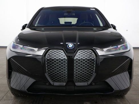 Used 2025 BMW iX xDrive50 image 2