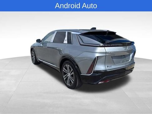 Used 2024 Cadillac Lyriq Luxury AWD/4WD image 7