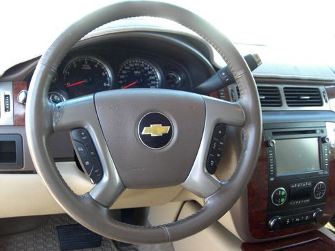 Used 2013 Chevrolet Tahoe LTZ image 11