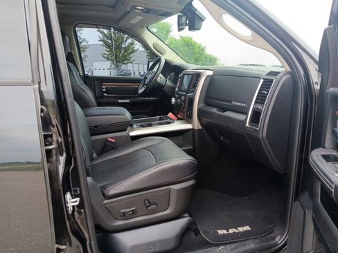 Used 2017 RAM 1500 Laramie w/ Convenience Group AWD/4WD image 24