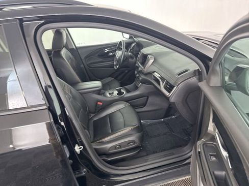 Used 2023 GMC Terrain AT4 image 13