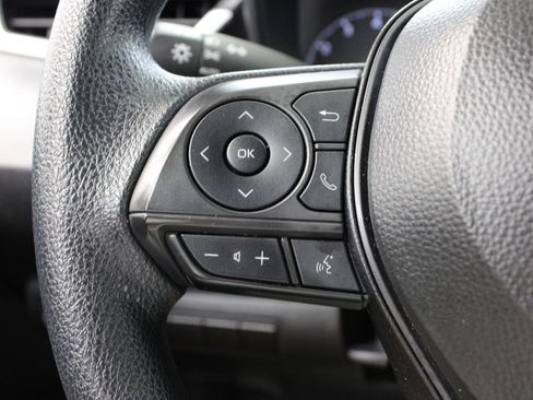 Used 2025 Toyota Corolla LE FWD image 23