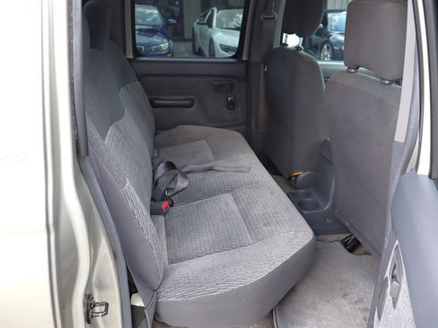 Used 2000 Nissan Frontier XE RWD image 24