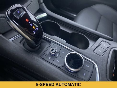 Certified 2022 Cadillac XT5 Premium Luxury AWD/4WD image 8