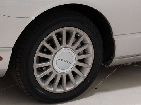 Used 2005 Ford Thunderbird Deluxe image 43