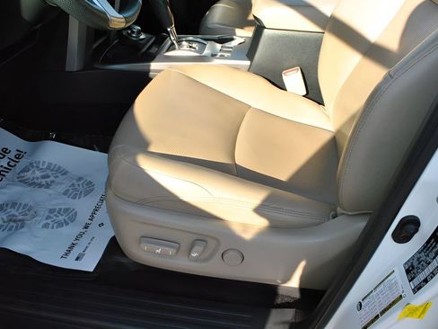 Used 2020 Toyota 4Runner Limited AWD/4WD image 13