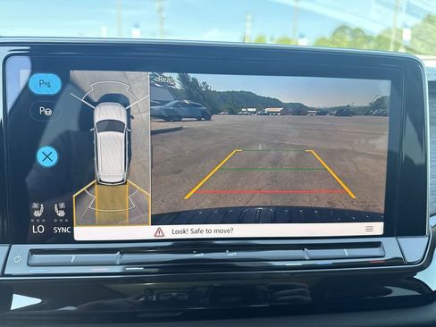 New 2025 Volkswagen Atlas SEL Premium R-Line AWD/4WD image 16