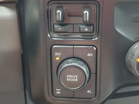 Certified 2025 Ford F250 XLT AWD/4WD image 20