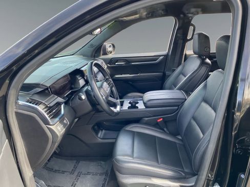Used 2024 GMC Acadia Elevation FWD image 9