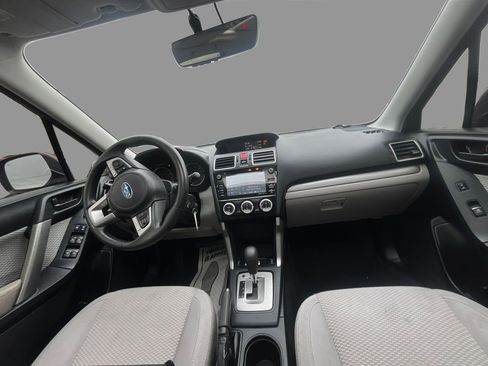 Used 2018 Subaru Forester 2.5i Premium w/ All-Weather Package AWD/4WD image 9