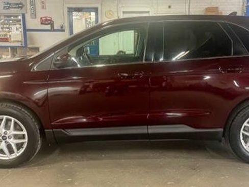 Certified 2022 Ford Edge SEL w/ Convenience Package AWD/4WD image 3