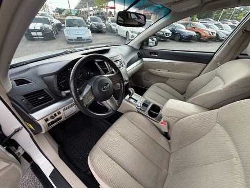 Used 2011 Subaru Outback 2.5i Premium w/ All-Weather Pkg AWD/4WD image 16