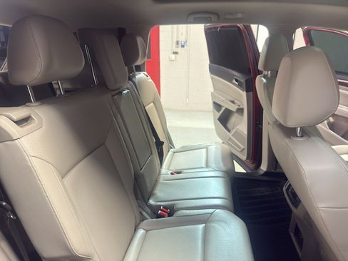 Used 2018 Volkswagen Atlas SEL AWD/4WD image 24