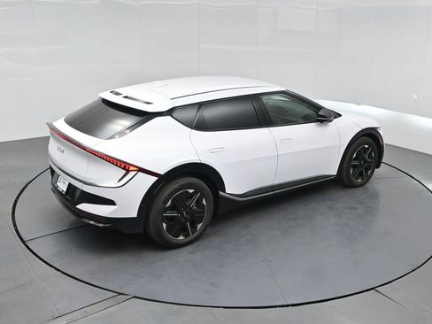 New 2025 Kia EV6 Wind RWD image 49
