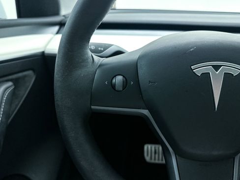 Used 2022 Tesla Model Y Performance AWD/4WD image 28
