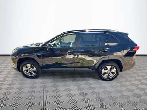 Used 2025 Toyota RAV4 LE AWD/4WD image 5