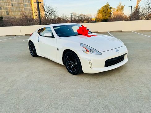Used 2017 Nissan 370Z Touring image 5