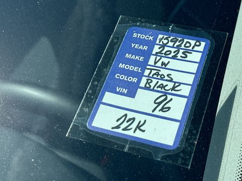 Used 2025 Volkswagen Taos SE image 25