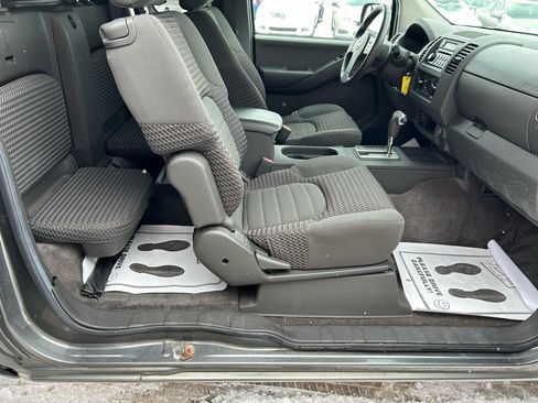 Used 2005 Nissan Frontier SE image 10