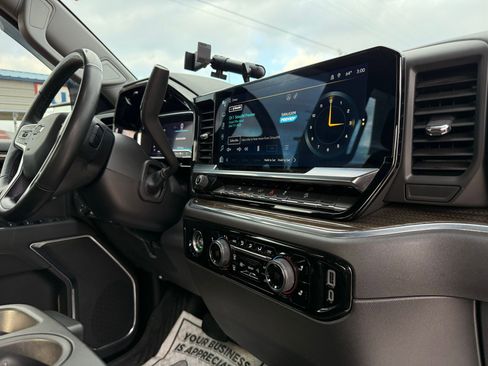 Used 2024 Chevrolet Silverado 1500 LT Trail Boss w/ Protection Package image 34