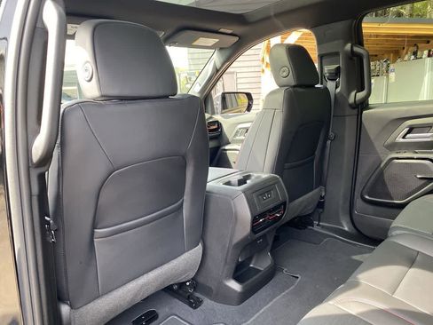 Used 2025 Chevrolet Silverado EV RST AWD/4WD image 15