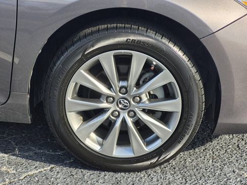 Used 2017 Toyota Camry XLE image 8