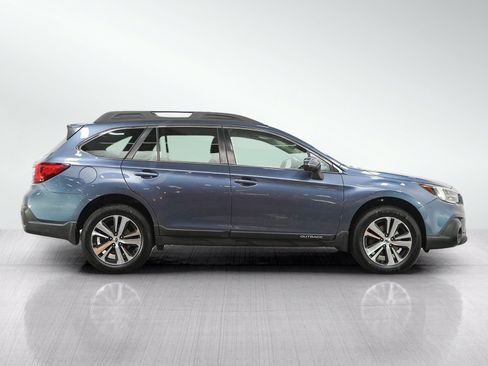 Used 2018 Subaru Outback 2.5i Limited AWD/4WD image 6