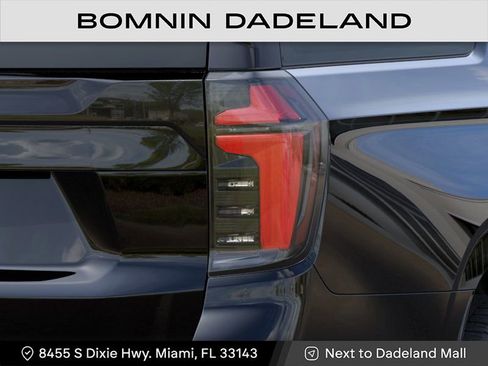 New 2026 Chevrolet Suburban LS image 11