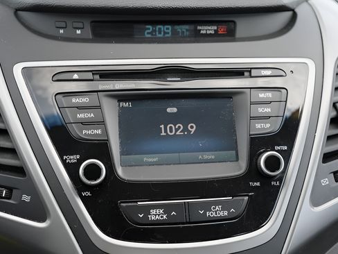 Used 2016 Hyundai Elantra SE w/ Option Group 02 FWD image 32