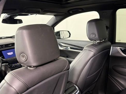 Certified 2025 Cadillac XT6 Premium Luxury image 21