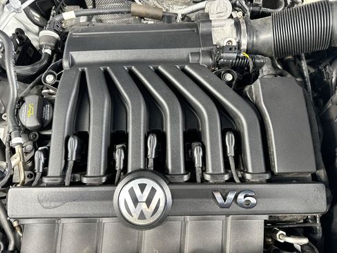 Used 2023 Volkswagen Atlas Cross Sport SE FWD image 28