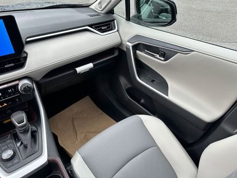 New 2025 Toyota RAV4 Limited image 21