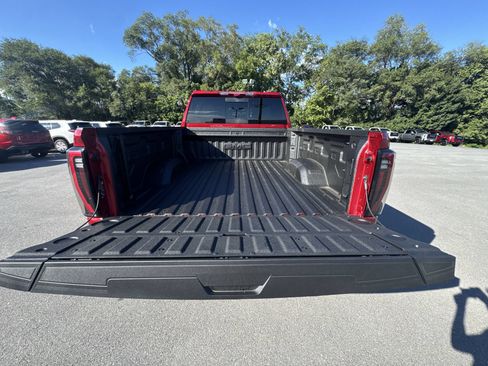 New 2026 GMC Sierra 2500 AT4 w/ AT4 Premium Plus Package AWD/4WD image 21