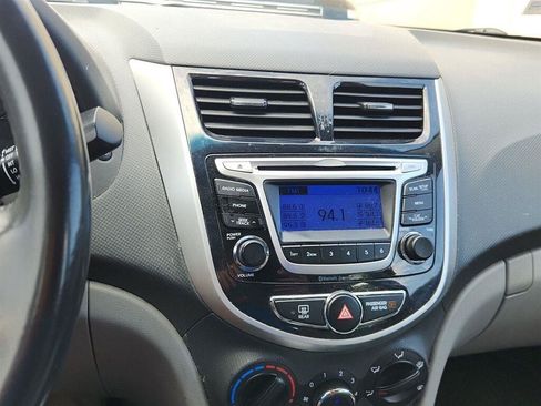 Used 2014 Hyundai Accent SE FWD image 16