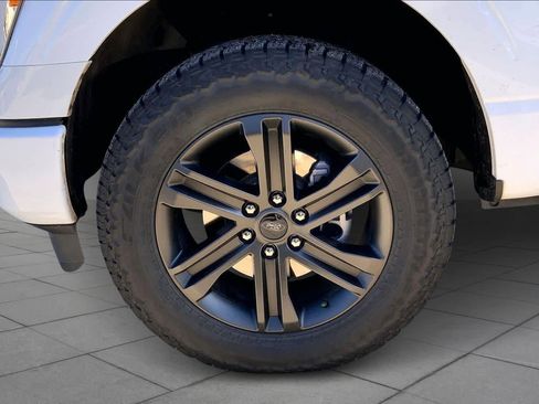 Used 2023 Ford F150 Lariat image 10