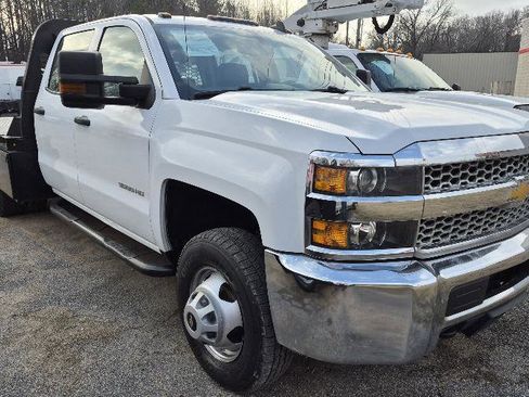 Used 2019 Chevrolet Silverado 3500 W/T w/ WT Convenience Package image 2