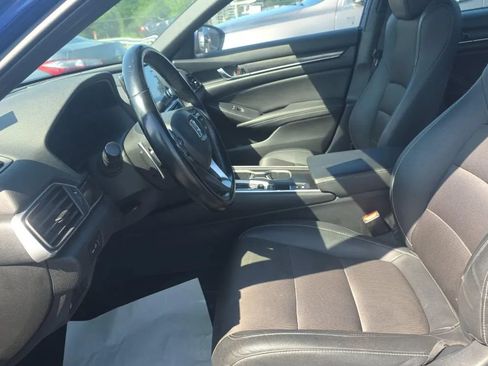 Used 2020 Honda Accord Sport image 5