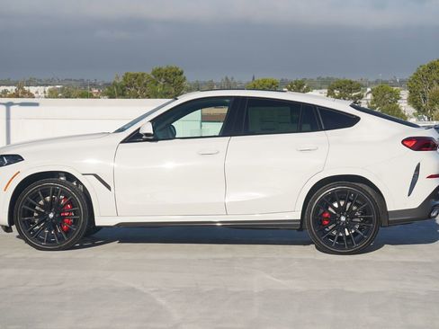 Used 2026 BMW X6 xDrive40i w/ Climate Comfort Package AWD/4WD image 4