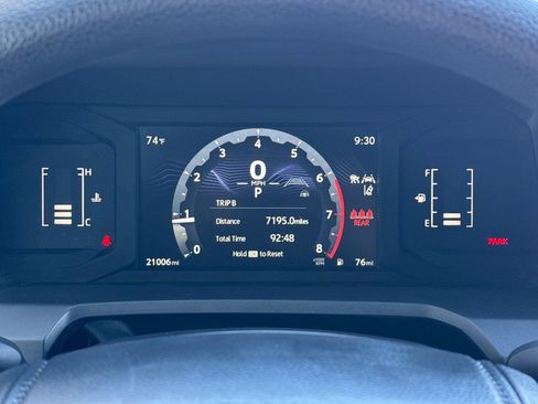 Certified 2024 Toyota Tacoma SR5 AWD/4WD image 23