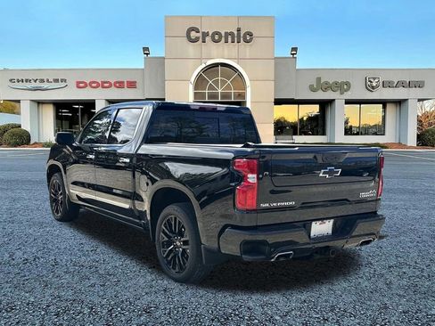 Used 2024 Chevrolet Silverado 1500 High Country w/ Technology Package image 5