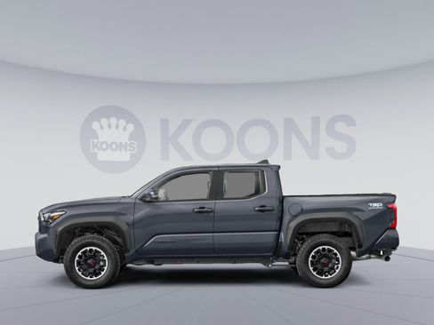 Used 2025 Toyota Tacoma TRD Off-Road w/ TRD Off Road Premium Package AWD/4WD image 4