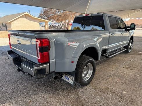 Used 2025 Ford F350 Lariat w/ FX4 Off-Road Package image 8