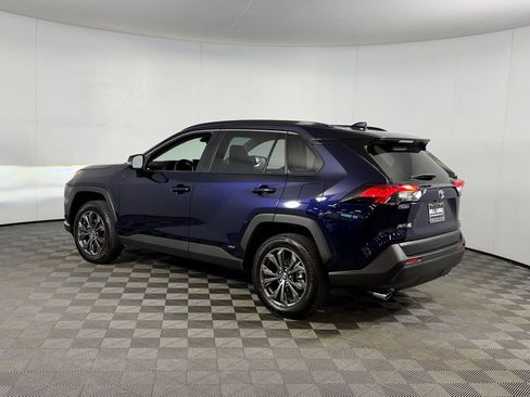 Used 2025 Toyota RAV4 XLE Premium AWD/4WD image 9