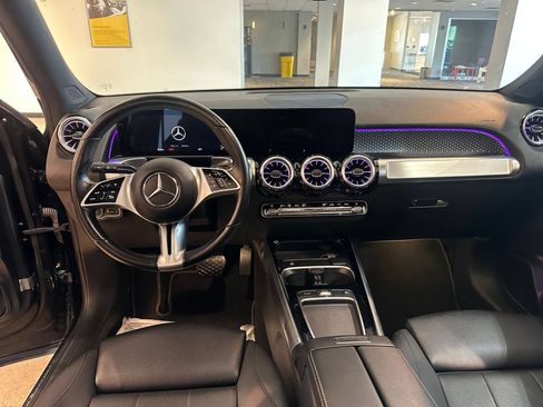 Used 2025 Mercedes-Benz GLB 250 image 38