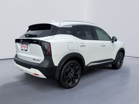 New 2026 Nissan Kicks SR w/ Cold Weather Package image 6