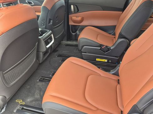 New 2026 Kia Carnival EX FWD image 12