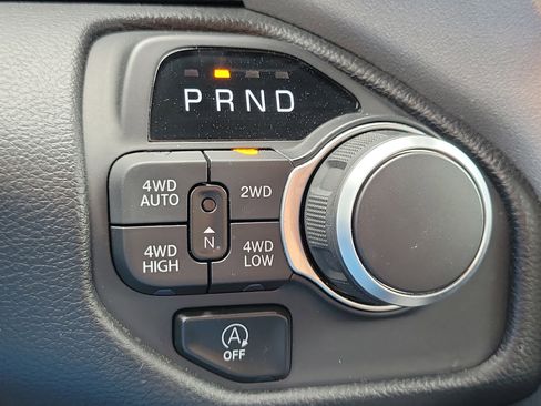 Used 2025 RAM 1500 Big Horn AWD/4WD image 27