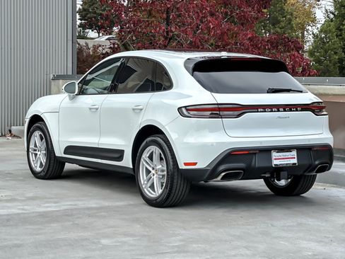 New 2026 Porsche Macan image 3