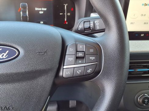 Used 2025 Ford Maverick XLT image 32