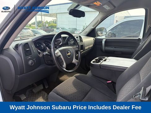 Used 2007 Chevrolet Silverado 1500 LT w/ 1LT Convenience Package AWD/4WD image 11